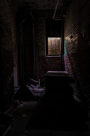 _4154245
