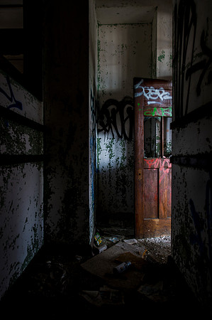 _4154135