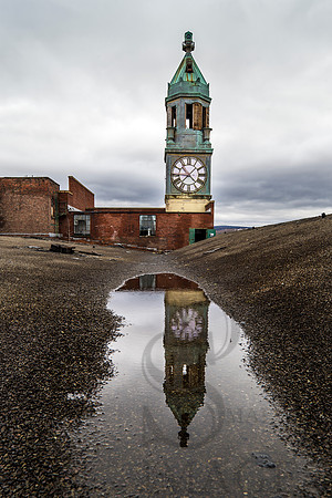 _4179327