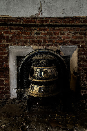 _4216573